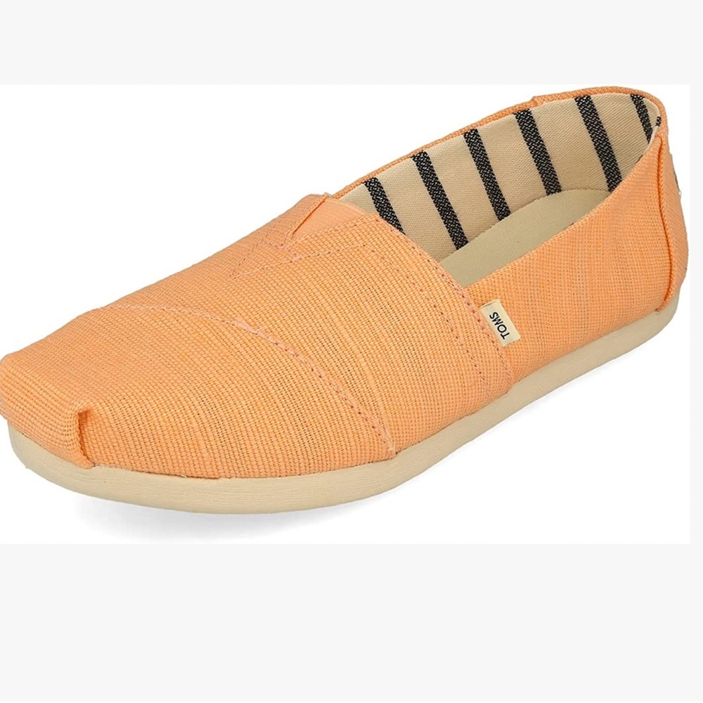 NWT light orange canvas toms